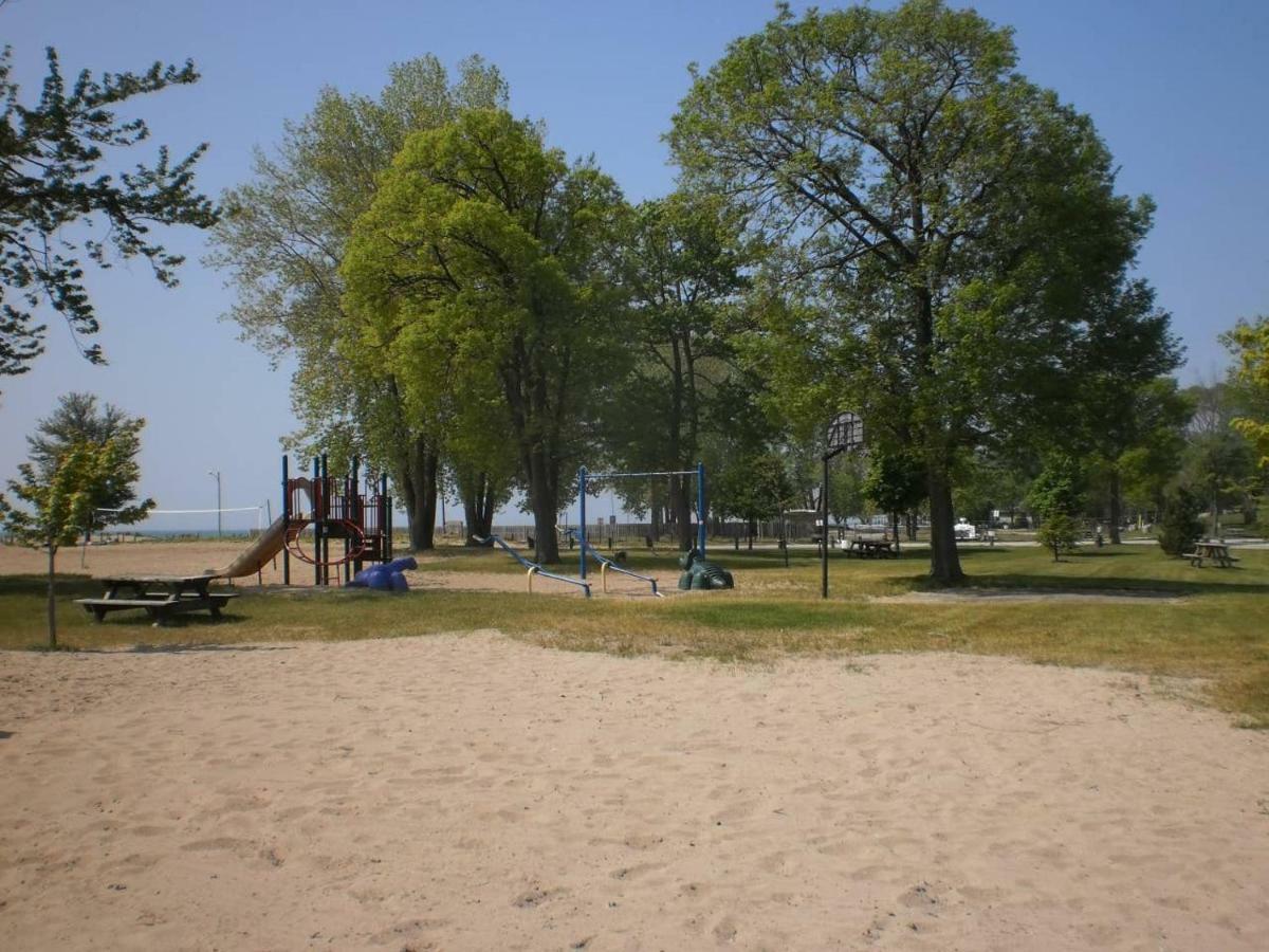 Cedar Island Xanadu Villa Kingsville Buitenkant foto