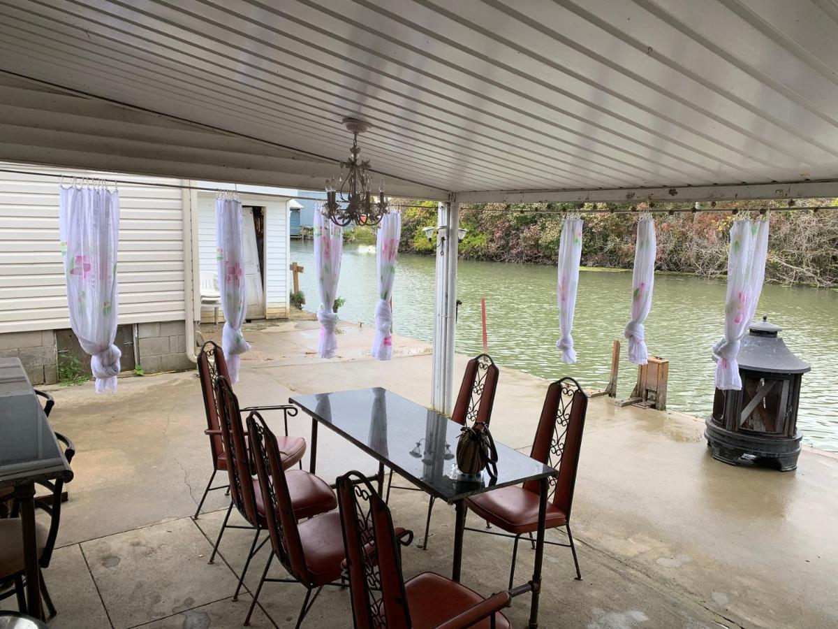 Cedar Island Xanadu Villa Kingsville Buitenkant foto